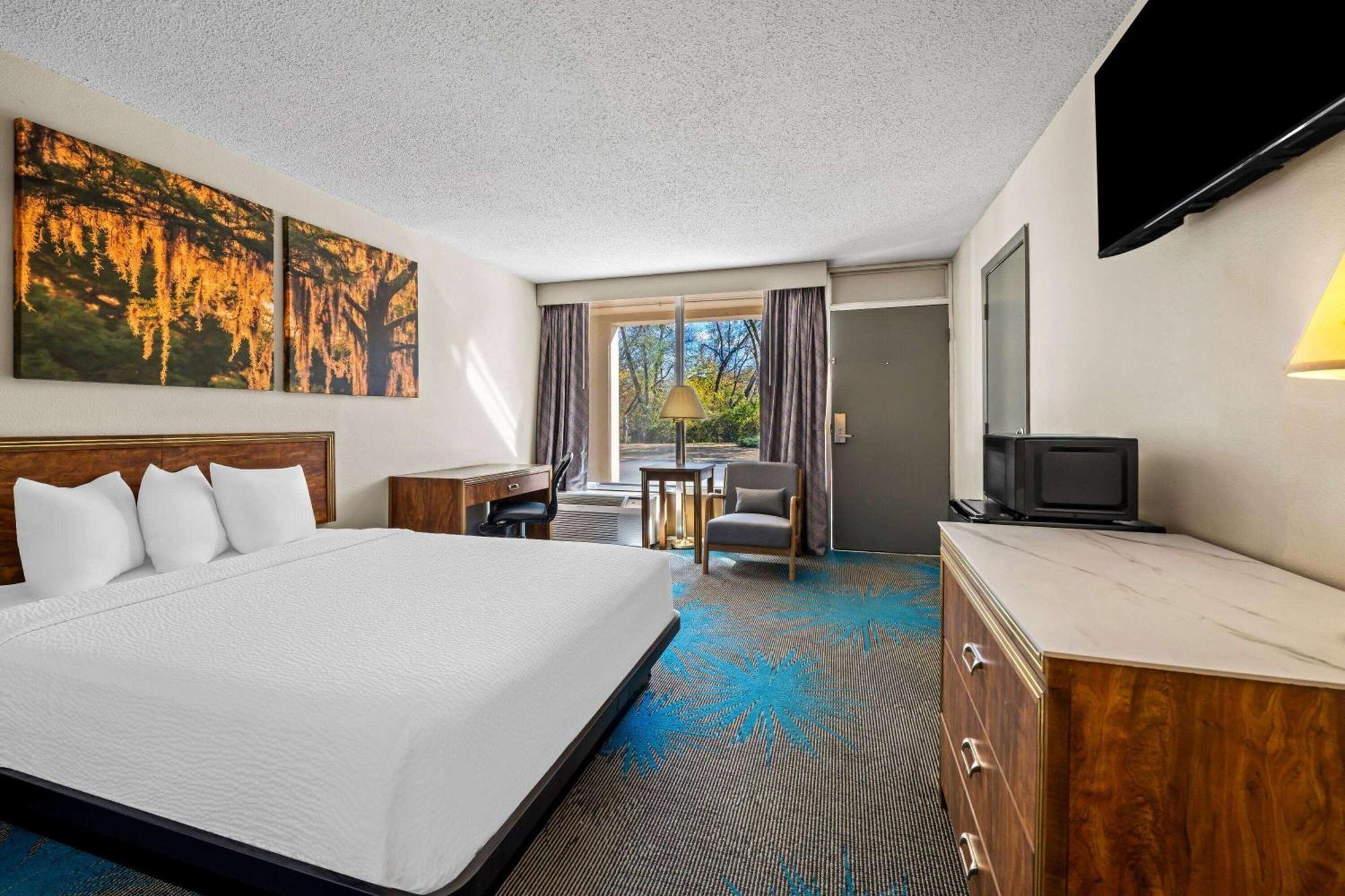 Days Inn By Wyndham Dubuque Ngoại thất bức ảnh